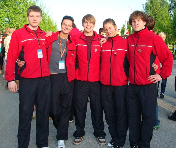 Plaukimo rinktinę žaidynėse atstovavo penki plaukikai (iš kairės) L. Sadeckas, E. Gasilionytė, J. Daugėla, E. Paulauskaitė, D. Mikalajūnas.