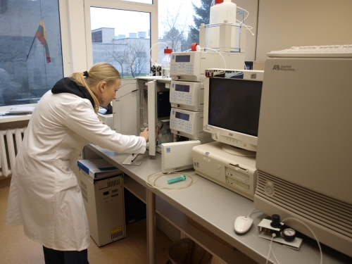 Biochemijos institutas yra Vilniaus universiteto mokslo institutas, modernus biocheminių tyrimų ir eksperimentinės plėtros centras, kuriame susiformavo šiuolaikinių biocheminių tyrimų kryptis - biologinių sistemų struktūros ir funkcionavimo tyrimai bei naujos kartos medžiagų kūrimas.