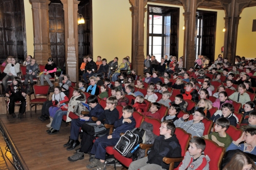 Vaikai žiemos sesijos metu išklausė penkias paskaitas, kurias skaitė Vilniaus universiteto dėstytojai. V. Naujiko nuotr.