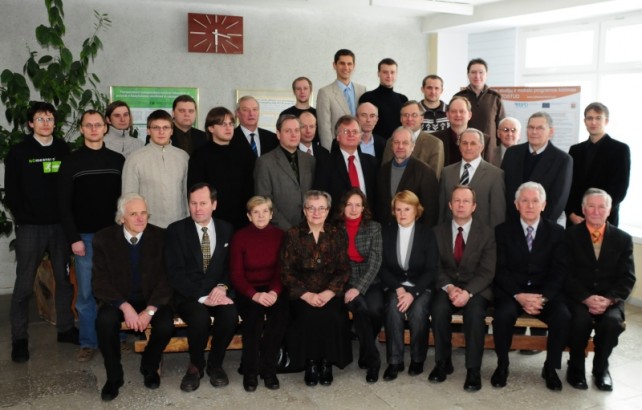 Puslaidininkių fizikos katedros kolektyvas 2008 m.
