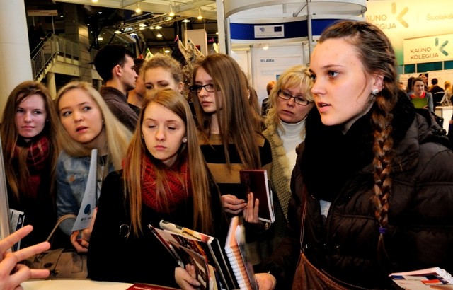 Apklausoje dalyvavo 430 devintų – dvyliktų klasių moksleivių, į Lietuvos parodų ir kongresų centre LITEXPO vykusią parodą „Studijos 2013” atvykusių iš visos Lietuvos. V. Naujiko nuotr.