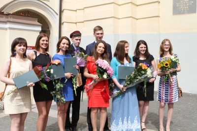 Birželio 13 d. magistro diplomų Ekonomikos fakulteto (EF) absolventams įteikimu prasidėjo diplomų teikimo vasaros sesija.V.Jadzgevičiaus nuotr.