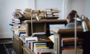 VU leidykla kviečia į knygų skaitytojų, rašytojų ir leidėjų šventę